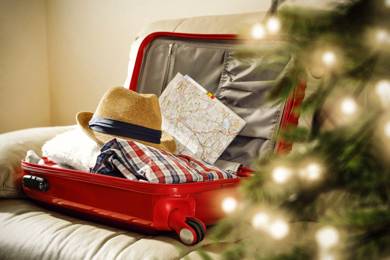 The Best (And Worst) Time to Travel for the Holidays in 2024