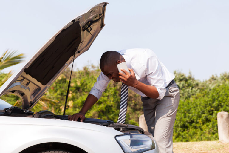 What’s in an Emergency Car Kit?